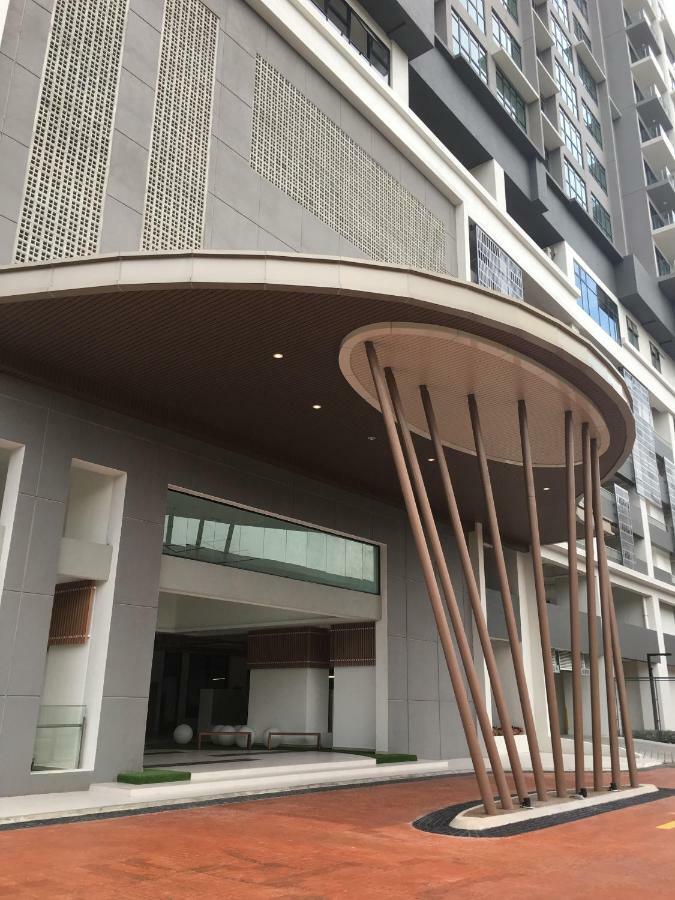 Ioi Conezion Iman'S Home With Pool View Unit Putrajaya Eksteriør billede