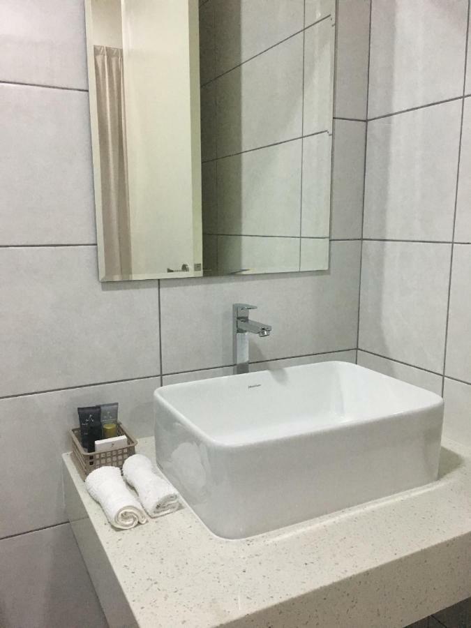 Ioi Conezion Iman'S Home With Pool View Unit Putrajaya Eksteriør billede