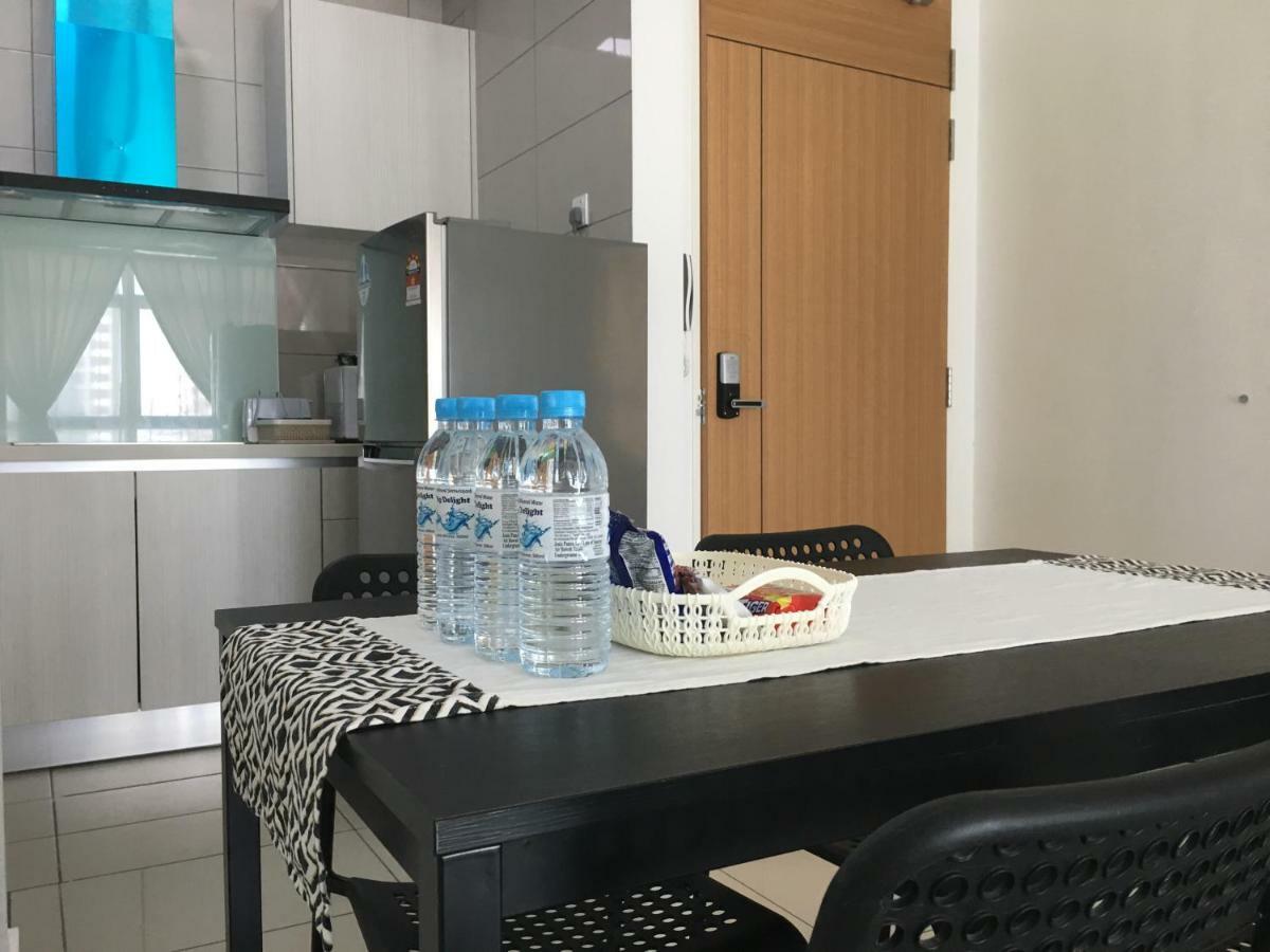 Ioi Conezion Iman'S Home With Pool View Unit Putrajaya Eksteriør billede