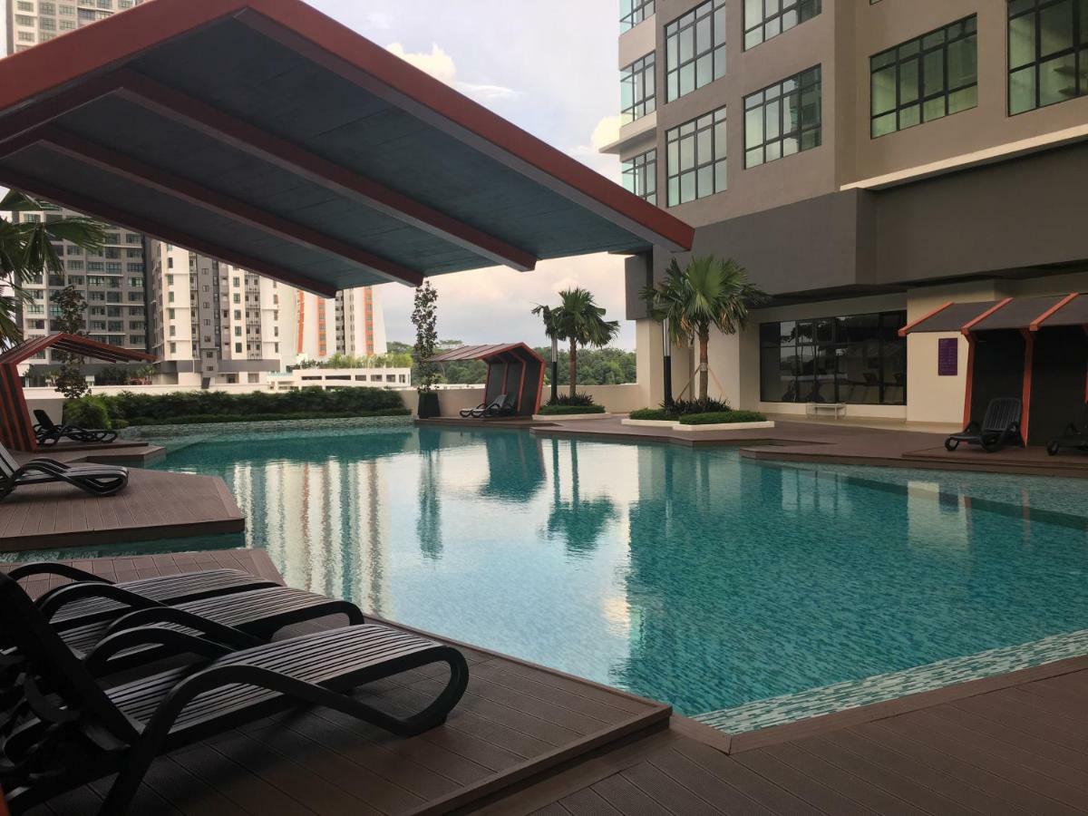 Ioi Conezion Iman'S Home With Pool View Unit Putrajaya Eksteriør billede