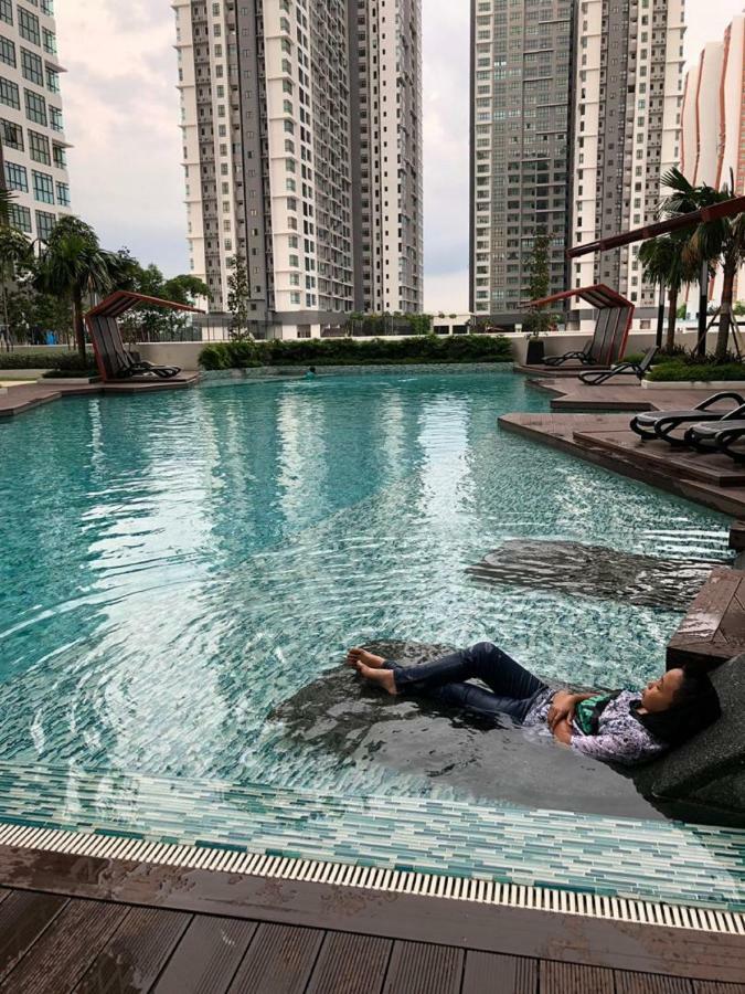 Ioi Conezion Iman'S Home With Pool View Unit Putrajaya Eksteriør billede