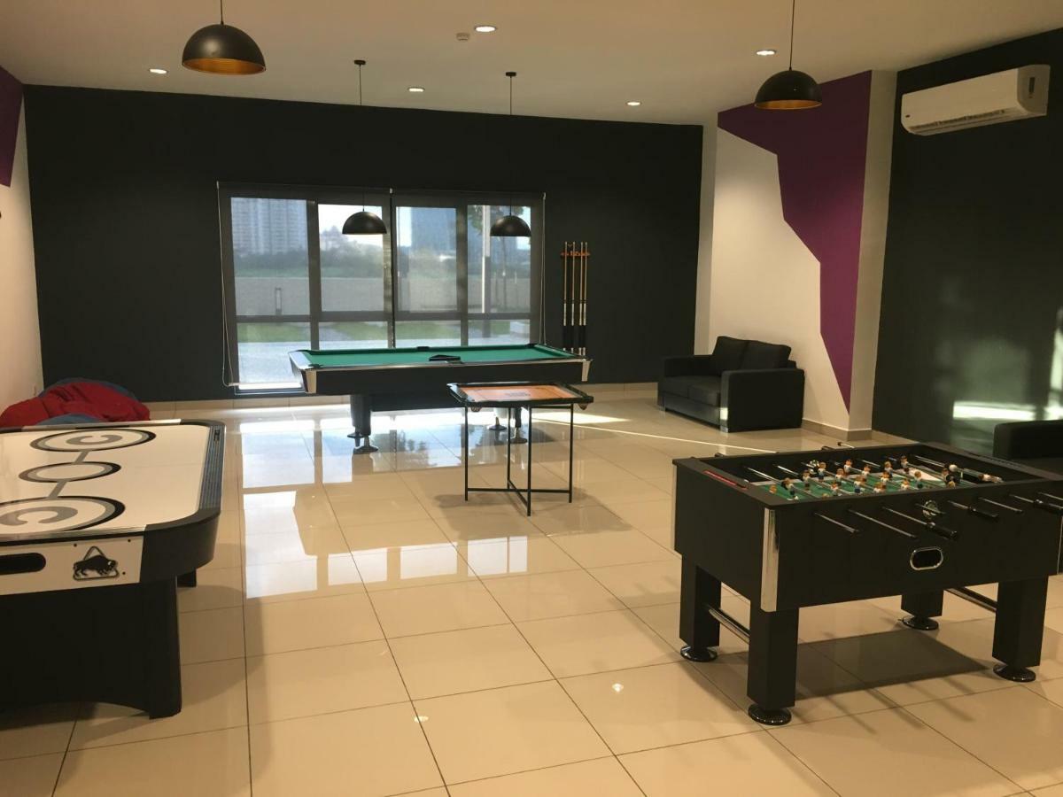 Ioi Conezion Iman'S Home With Pool View Unit Putrajaya Eksteriør billede