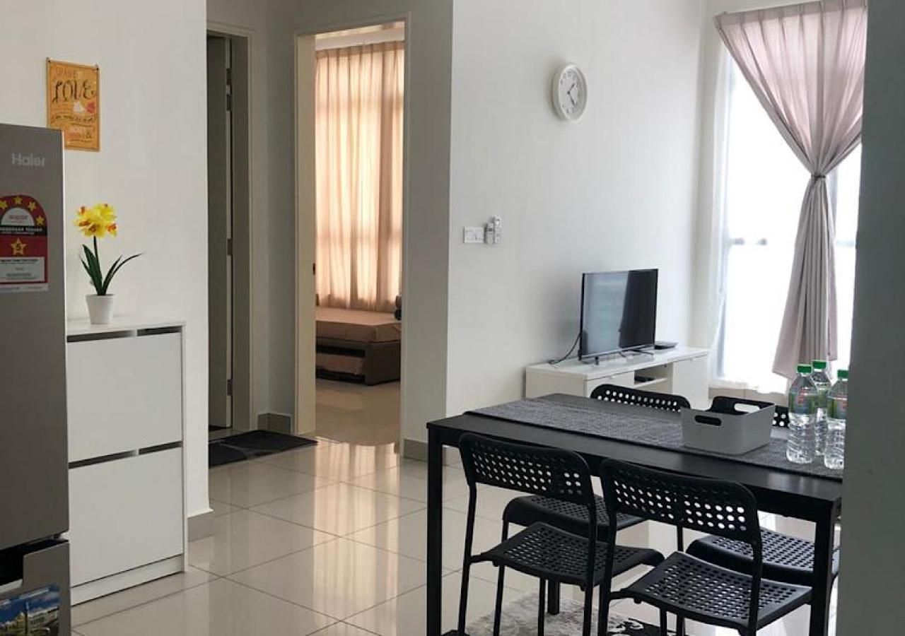Ioi Conezion Iman'S Home With Pool View Unit Putrajaya Eksteriør billede